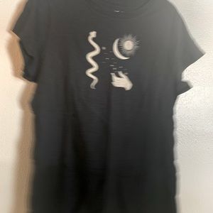 Universal Thread Tee